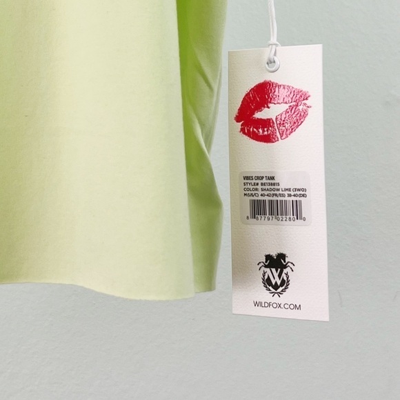 NWT Wildfox Vibes Cropped Tank in Shadow Lime - Picture 8 of 8